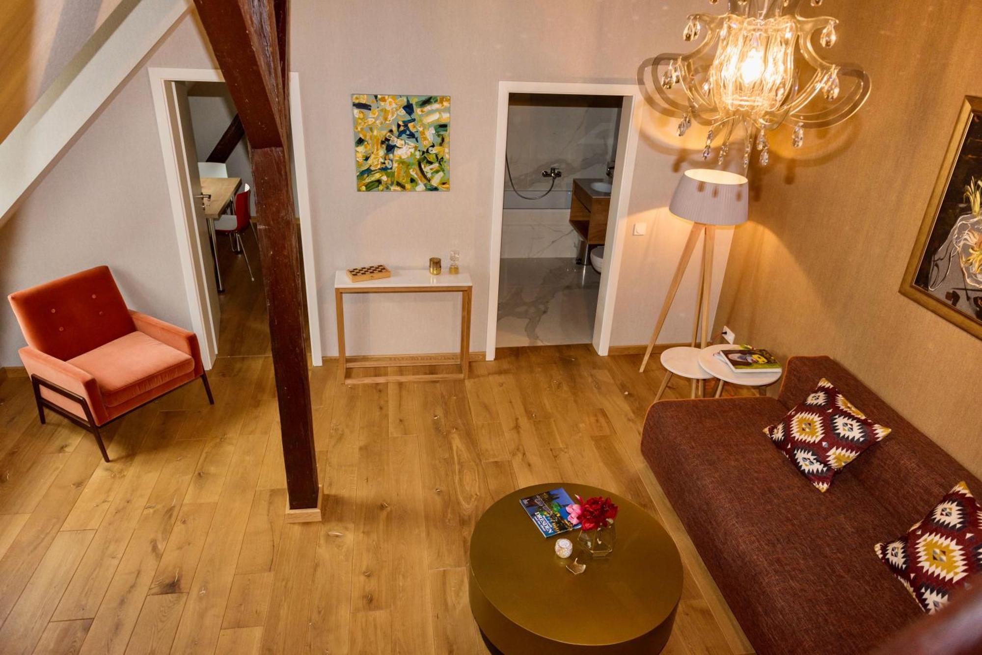 Apartmenthaus Am Dom Mit Parkplatz Zwickau Exterior foto